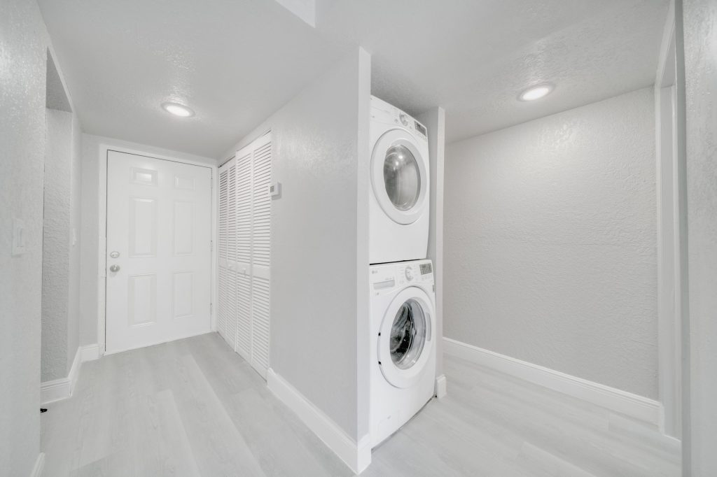 Prestige Palms - 305