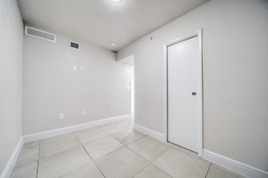 Prestige Waterfront - 212